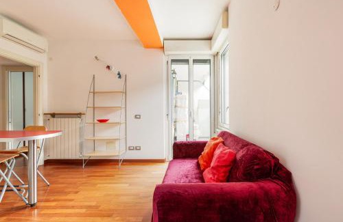 Zona Zara Apartment | Zara Cozy Apt with Balcony - 250m from M5 Istria
