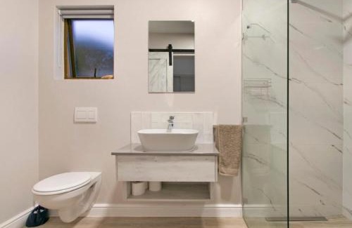 Mountainside Apartment | Zaria Sun Cottage