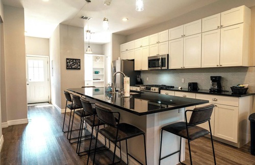 Denver Heights House | Zayn's Place Dog Friendly Home