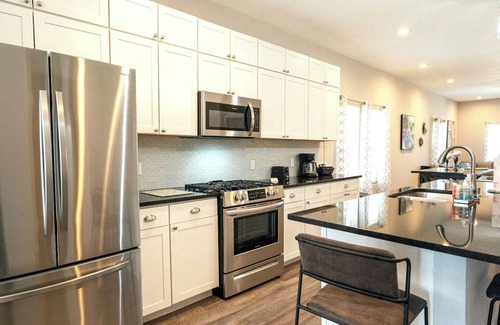 Denver Heights House | Zayn's Place Dog Friendly Home
