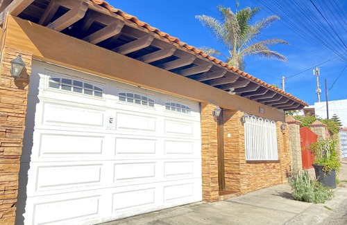 Costa de Oro Apartment | Zebra Studio - 1 double-bed, kitchen