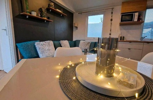 Oostkapelle Ski Chalet | Zeeland Chaletje in Oostkapelle on a family-friendly park