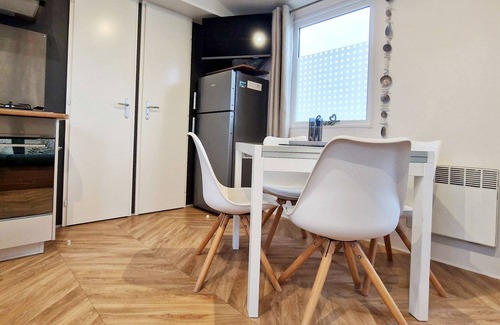 Oostkapelle Ski Chalet | Zeeland Chaletje in Oostkapelle on a family-friendly park