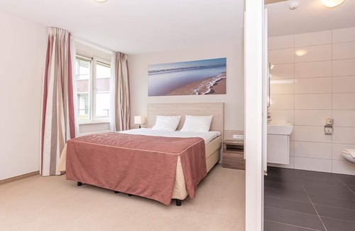 Kamperland Hotel | Zeeland's Wellness | Perfect Group Getaway for Relaxation & Adventure | 3 Units