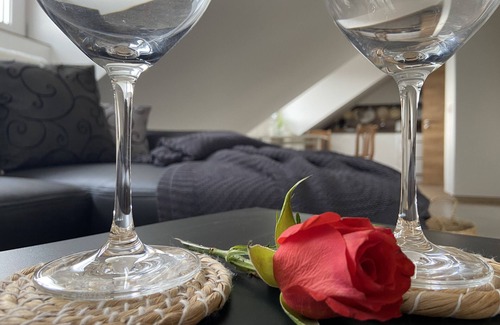Pettendorf Apartment | Zeit zum Wohlfühlen, Fewo Hofmark mit Blick Nach Regensburg
