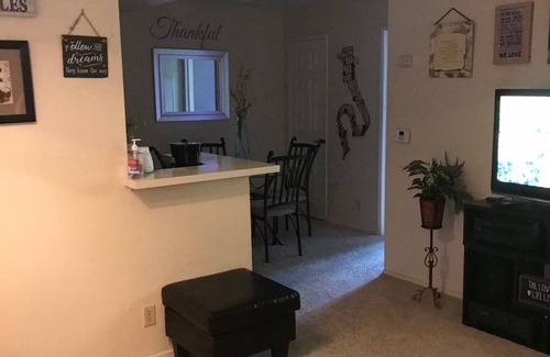 Wilshire Center Apartment | Zen 1 bedroom near Wilshire and Vermont