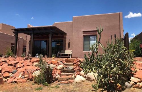 Oak Creek House | Zen calling, Look inside this private home for 6