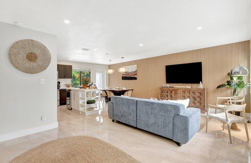 Middle River Terrace House | Zen Den: Wilton Manors, Heated Pool, Work Friendly, Near Beach