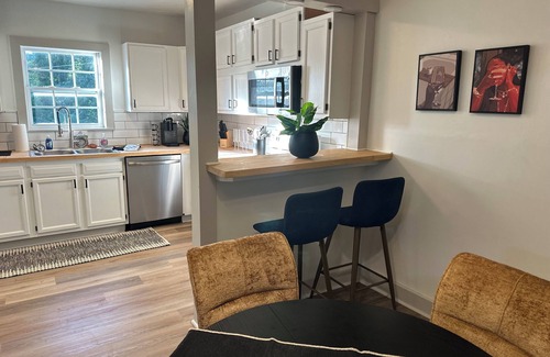 Chattanooga House | Zen Garden Bungalow close to Downtown