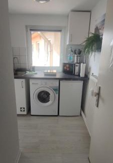 Goethestraße Apartment | Zen Hafen 5 - studio - 2 beds - kitchen - washing machine