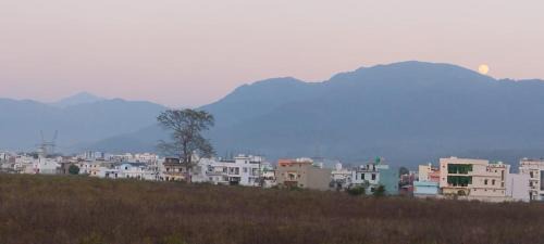 Rishikesh Apartment | Zen Haven - Luxury Ganga Access & Mountain View