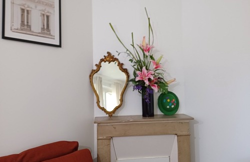 Villejuif Apartment | Zen House Paris, Metro 7