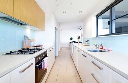 Darwin City Centre Apartment | Zen Oceania : Moon Dunes ~ Gulf View ~ BBQ ~ Pool