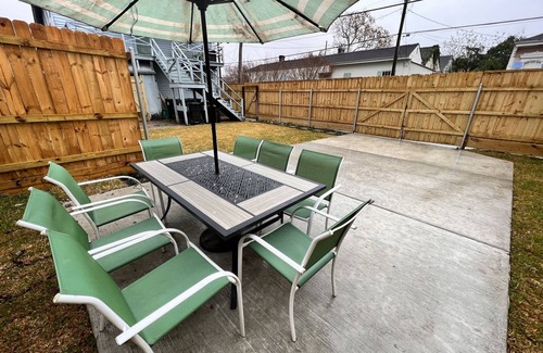 West Riverside Apartment | Zen Retreat great location - Tulane & Loyola - off Magazine St.