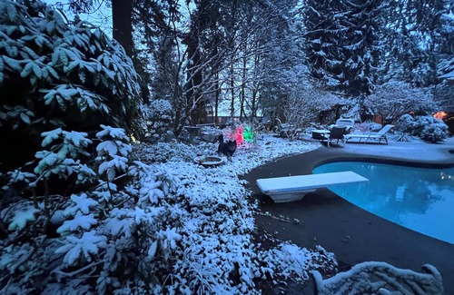 District of North Vancouver Apartment | ZenDen Mountain Suite Private Hot Tub