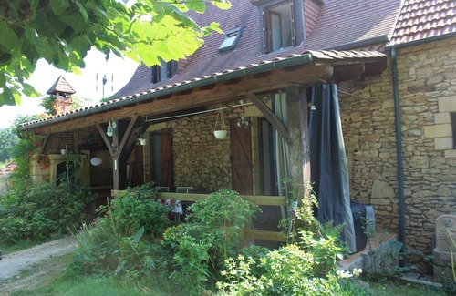 Meyrals House | Zénitude Holiday Home in Meyrals with Private Garden, Summer Jacuzzi and Wi-Fi