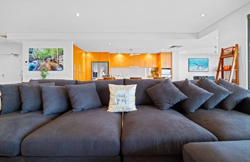 Darwin City Centre Apartment | ZenLux: 4BR Waterfront Penthouse Pad 270° Panoroma