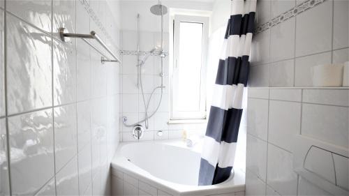 Wuerzburg Apartment | Zentral Wohnen - inkl. privatem Stellplatz