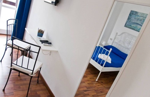 Trieste City Centre Apartment | Zenzero&Cannella: Fiori di Vaniglia Room