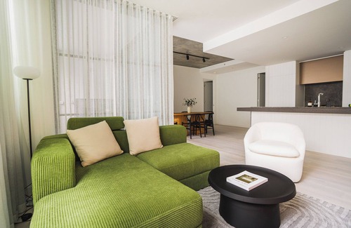 Collingwood Condo | Zephyr Condo Oasis with Heated Pool-Gym-Office