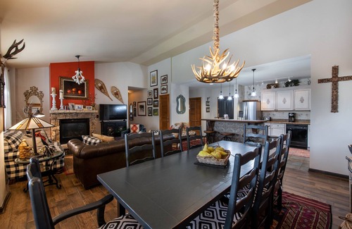 Winter Park Apartment | Zephyr Mountain Lodge, Condo | Top Floor w/Views of Ski Slopes and Gondola Access (Premium-Rated Condo 2701)