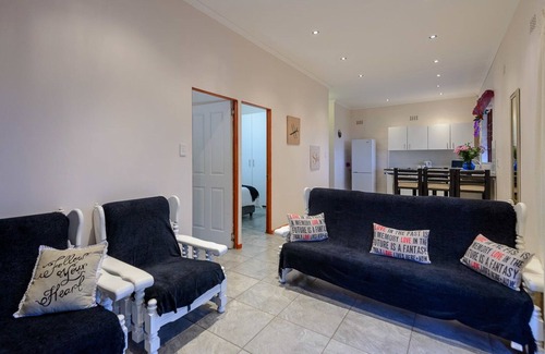 Port Edward House | Zesty Guesthouse