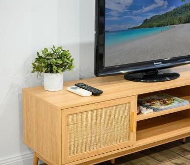 Zetland Apartment | Zetland near Shops & Train with Gym&Pool for 6ppl