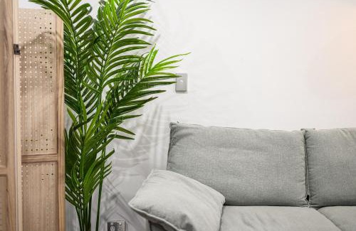 Zetland Apartment | Zetland near Shops & Train with Gym&Pool for 6ppl