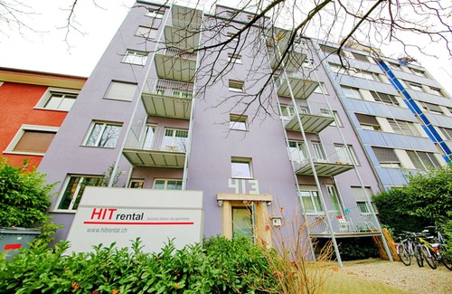 Center Apartment | ZH Black - Letzigrund HITrental Apartment