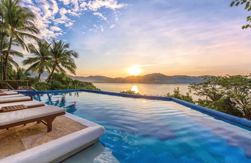 Almacen Resort | Zihuatanejo Resort Hotel