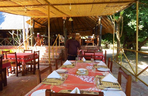 South Luangwa National Park Cabin | Zikomo Safari Lodge