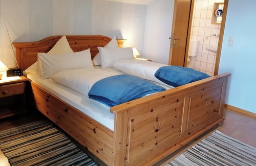 Hoslwang Apartment | Zimmer Himmelsleiter, Ostseite mit Balkon, 2. Etage, 22 qm