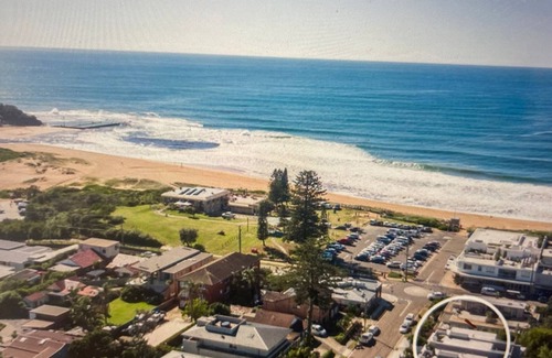 Narrabeen House | Zinc - a secluded paradise nestled in the heart of Narrabeen on the wonderful Northern Beaches.