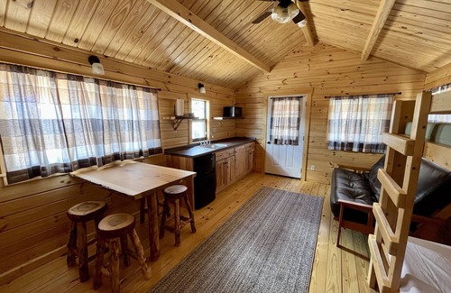 Zion National Park South Entrance Hotel | Zion Canyon Cabins