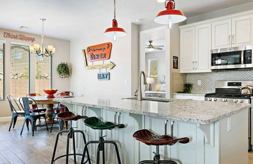 Sienna Hills House | Zion Reunion Poolhouse, PRIVATE POOL, SLEEPS 24!