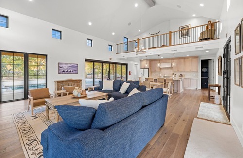 Virgin Apartment | Zion Rivefront Farmhouse