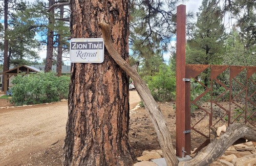 Orderville House | Zion Time | Walk to East Zion Trails