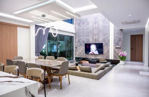 Na Chom Thian Villa | Zoe NaJomtien Pool Villa