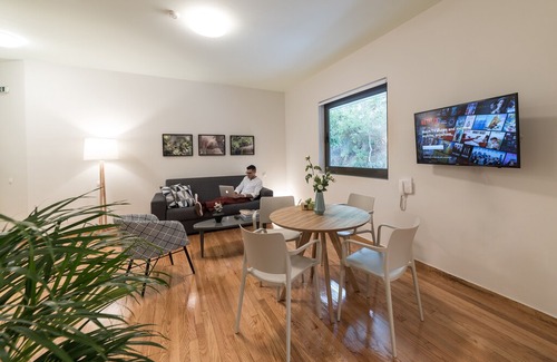 Kolonaki Apartment | Zoia House-The Hill no. 5 by JJ Hospitality-