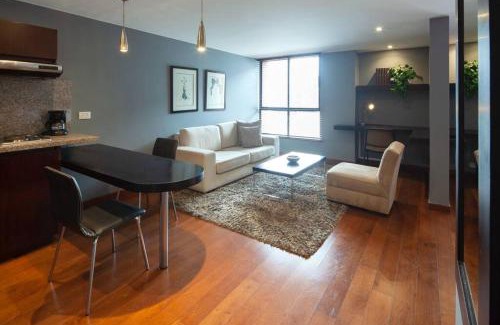 Financial District Apartment | Zona G Luxury Escape King Bed and Fast WiFi 204