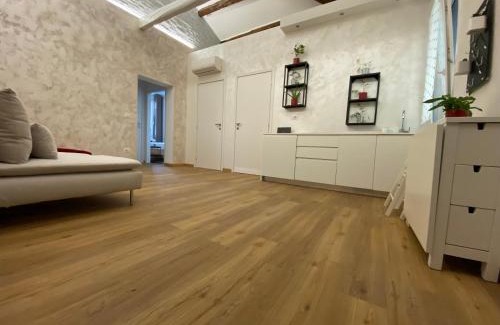 Padova Apartment | zona ospedali - luminoso e nuovo, posto auto - Casa Perin
