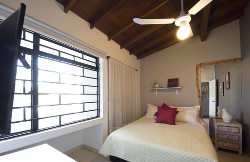 Villa Hermosa House | Zona Rosa Casa Provenza