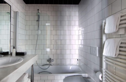 Postel Hotel | Zoom Hotel