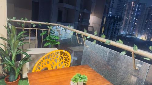 Sector 70 Apartment | zoomstaystudio