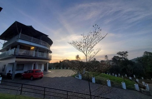 Elappara Hotel | zoz Vagamon