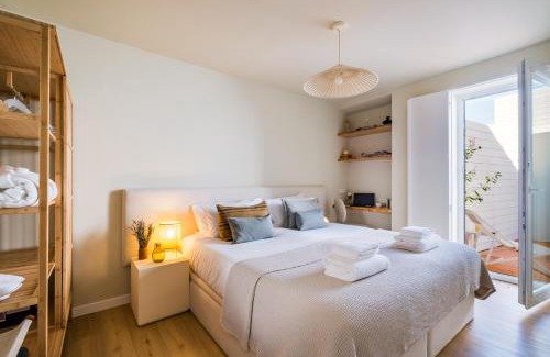 Parede House | Zu's House Stylish Pool Stay Near Lisbon & Beach