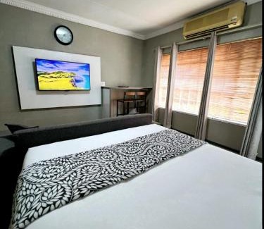 Polokwane Apartment | ZUCH Accommodation At Pafuri Self Catering-Deluxe Suite