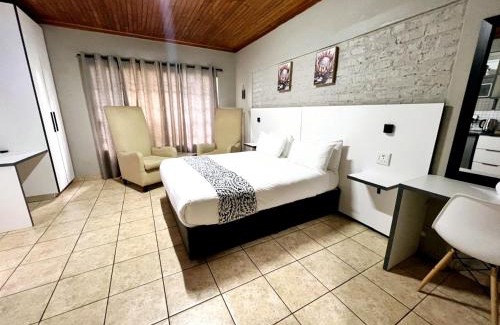 Polokwane Apartment | ZUCH Accommodation at Pafuri Self Catering - Guest Suite