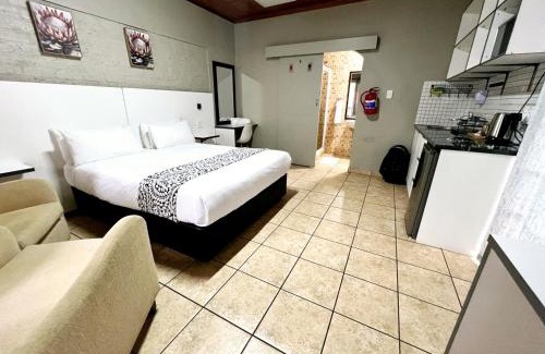 Polokwane Apartment | ZUCH Accommodation at Pafuri Self Catering - Guest Suite