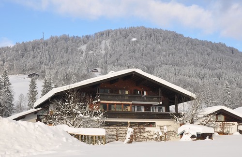 Entfelden Apartment | Zwei-Raum-Ferienwohnung (8) Kaiserblick, 60 qm, Bad/WC, kleines Kinderschlafzimmer, Küche, Balkon